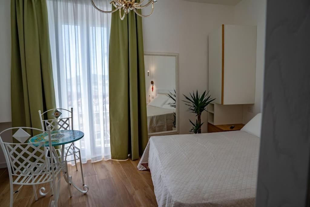 Aquamar Bed And Breakfast クロトーネ エクステリア 写真